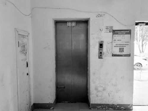 17年電梯頻出故障，業(yè)主驚魂的“任性下墜”